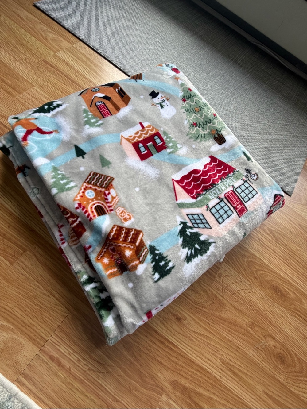 Holiday Village Plush Throw Blanket - Cream Multi